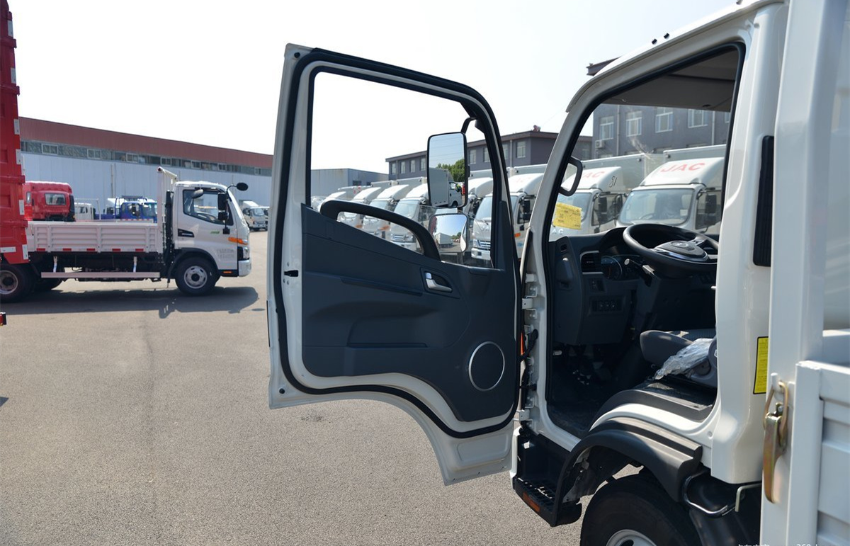 Jianghuai Junling V5 132 Horsepower 4.22 Meters Single-row Guardrail Light Truck (National One to Six) (Jianghuai 5 Gears)