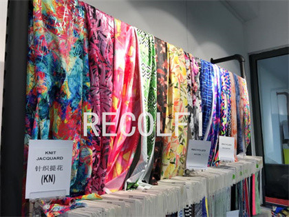 Moistureproof Sustainable Legging Material Fabric Embossed Print