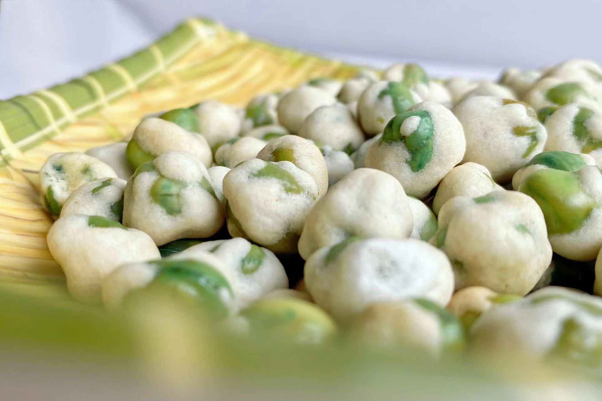 ODM Green Pea Snack Chili Coated Hard Texture Salted Roasted Peas