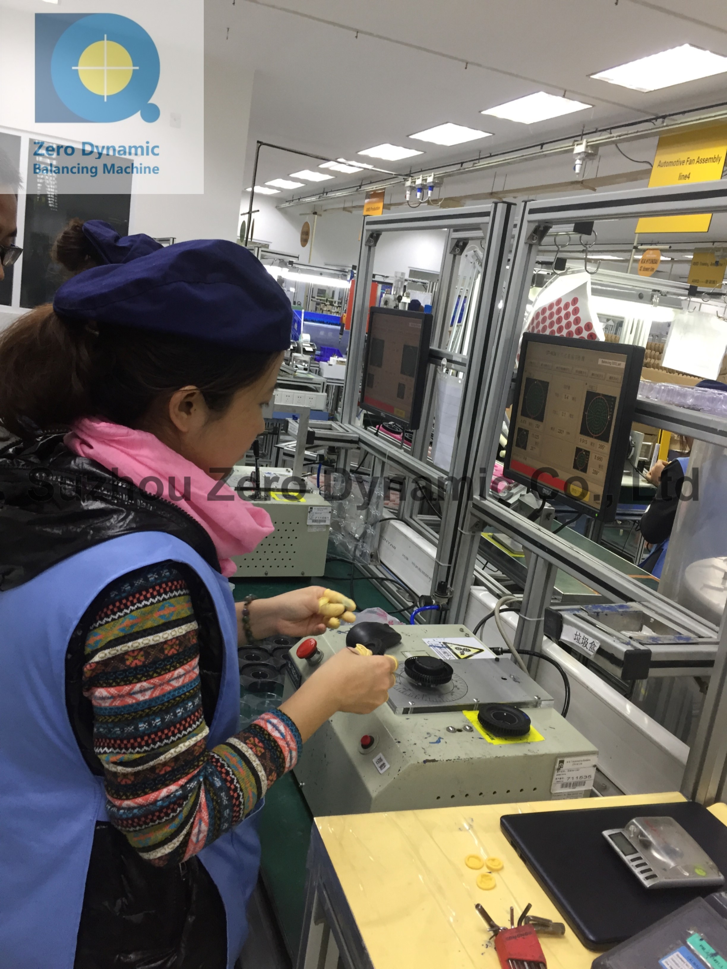 High Precision Fan Blade Balancing Machine , Blower Impeller Gripper Balancing Machine