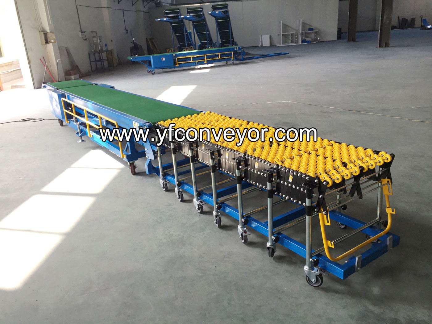 Telescopic portable power and light duty unloading belt conveyor