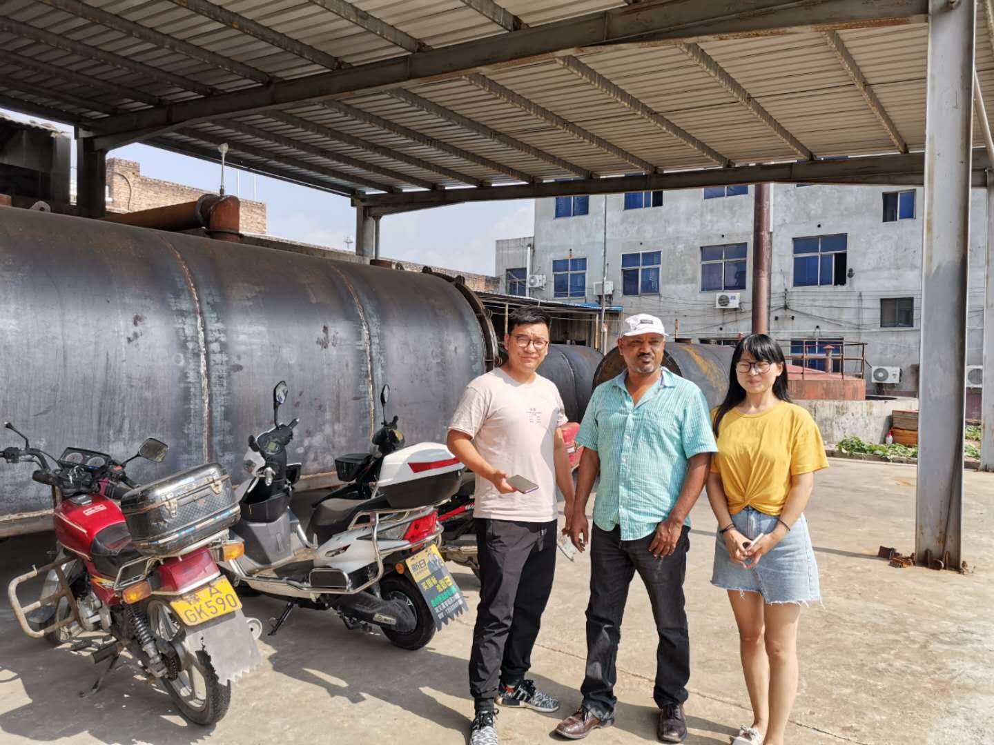 Charcoal Wood Chips 1300kg/H Continuous Carbonization Furnace