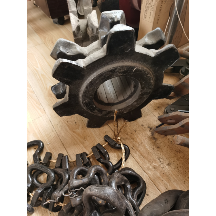 Industrial Chain Boiler Sprocket Wheel Heat Treatment Anti Wear Anti Scratch