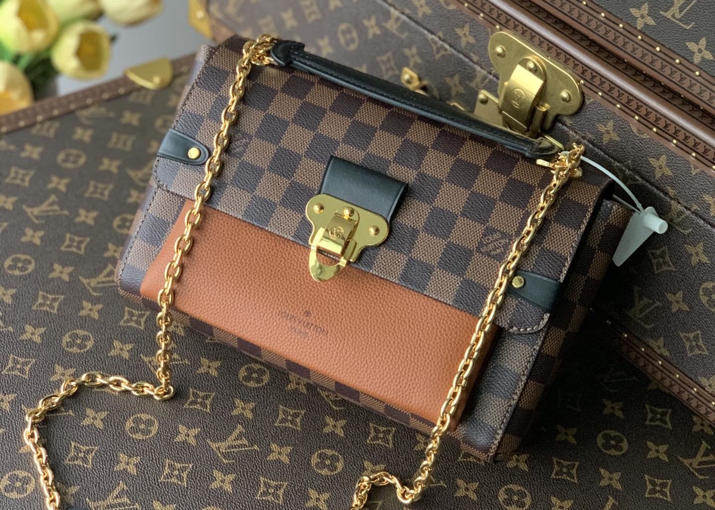 M40108 M40109 M401130 M40312 Damier Ebene Carvas And Soft Cowhide With Unique Design Chain Cross-Body Bag