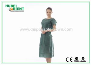 China Protective Disposable Medical Patient Gowns/Disposable Exam Gowns 40 - 45 GSM wholesale