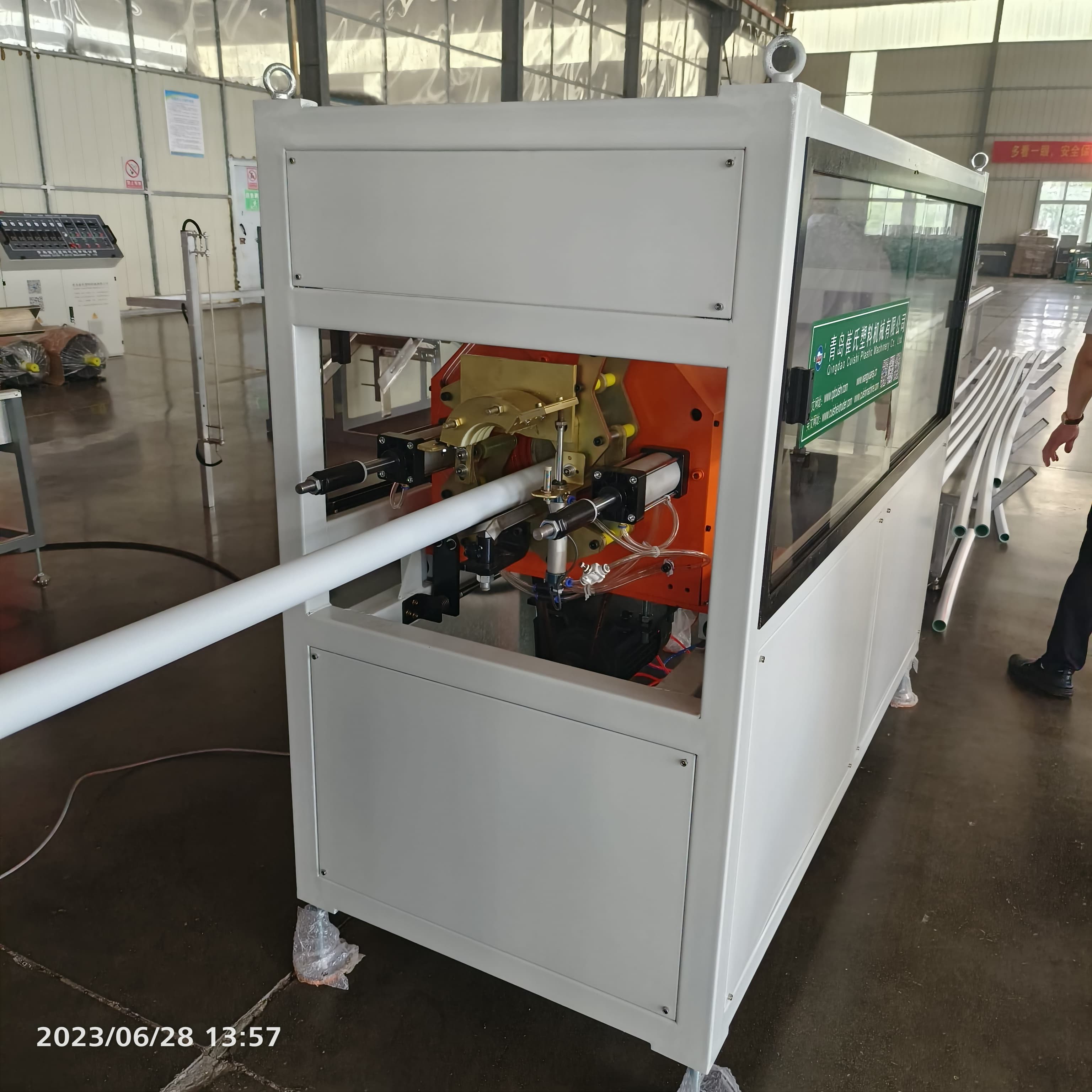 9 Meters Long SUS304 Vacuum Tank Three-layer PE Pipe Co-extrusion Equipment with OMRON Temperature Controller