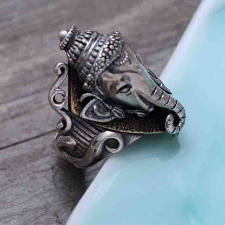 Retro Elephant Style Thai Sterling Silver Men Ring (056250)