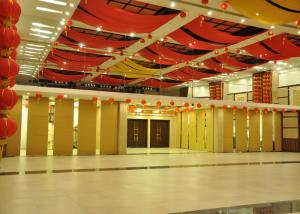 China Veneer Commercial Folding Office Partition Walls Sealing Edges On The Inside wholesale
