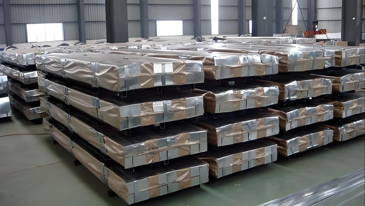 Customized RAL Color Wooden Case Package Prepainted Galvanized Steel Coil for Products