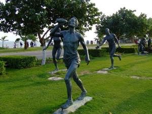 China sports man bronze sculpture wholesale