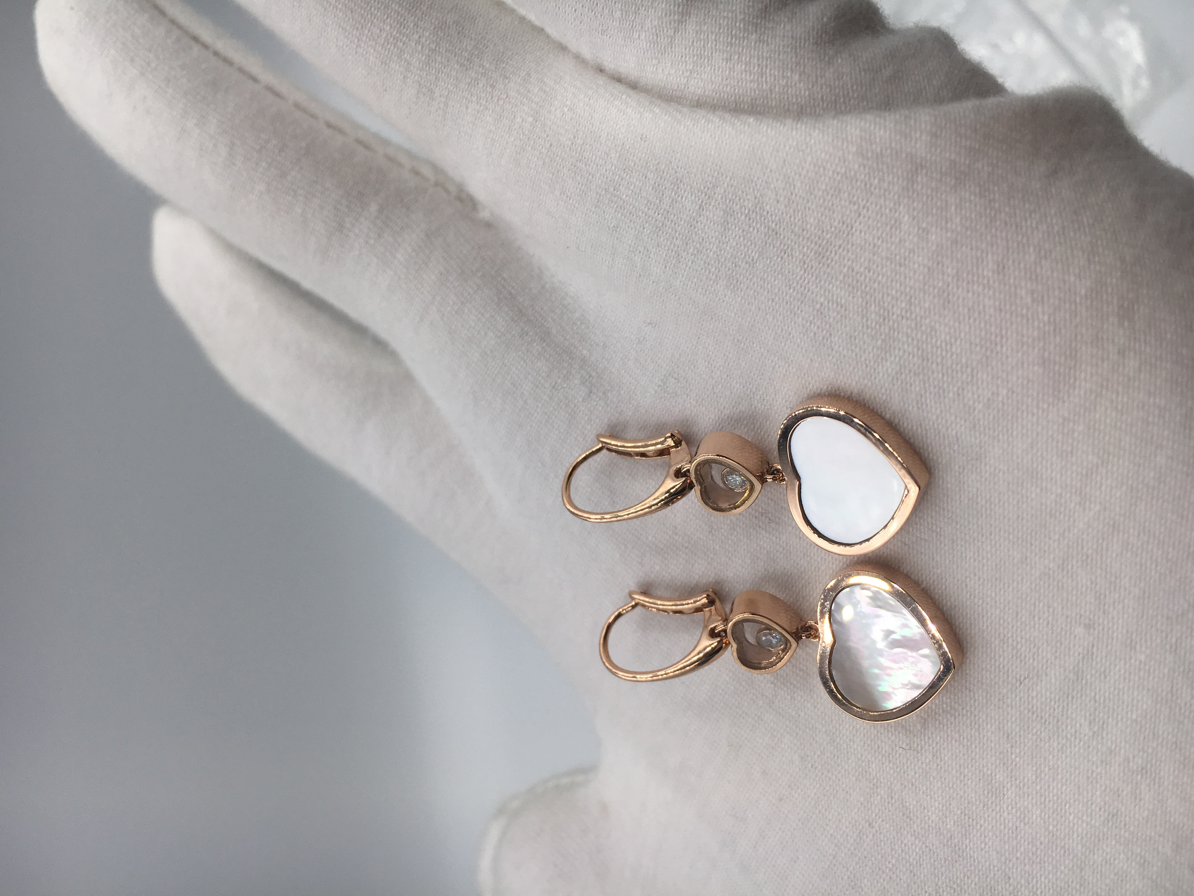Chopard Happy Hearts earring 18k pink gold with diamond and mother-of-pearl