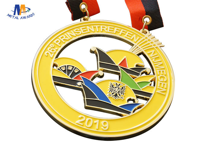 Custom Carnival Bespoke Medals Shiny Brass Plating Soft Enamel With 2 Eyes