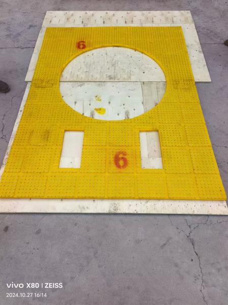 2200X1800 MM Rotary Table Anti-Slip Mat Material PU Yellow Colour With Steel