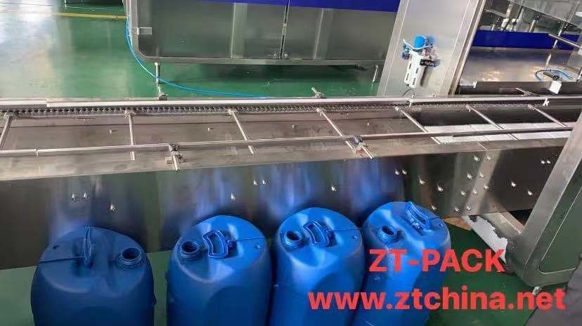 Automatic Oil Filling Machine 5-30Kg For Barrel Gallons Chemical Liquid Packing Line