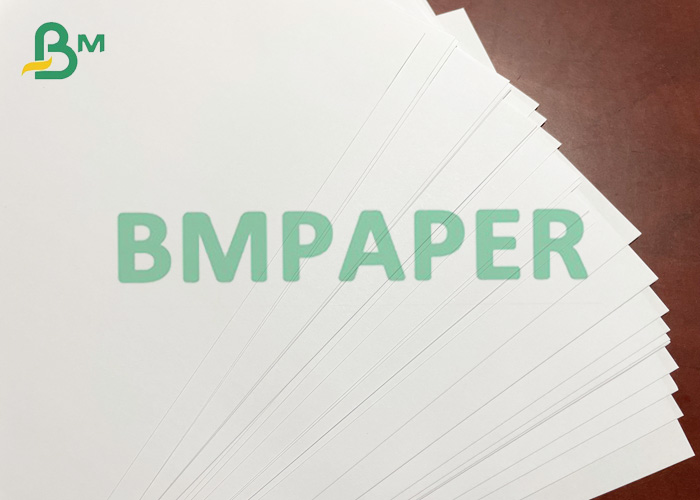 455 x 650mm Woodfree Printing Paper Roll For Advertising Material