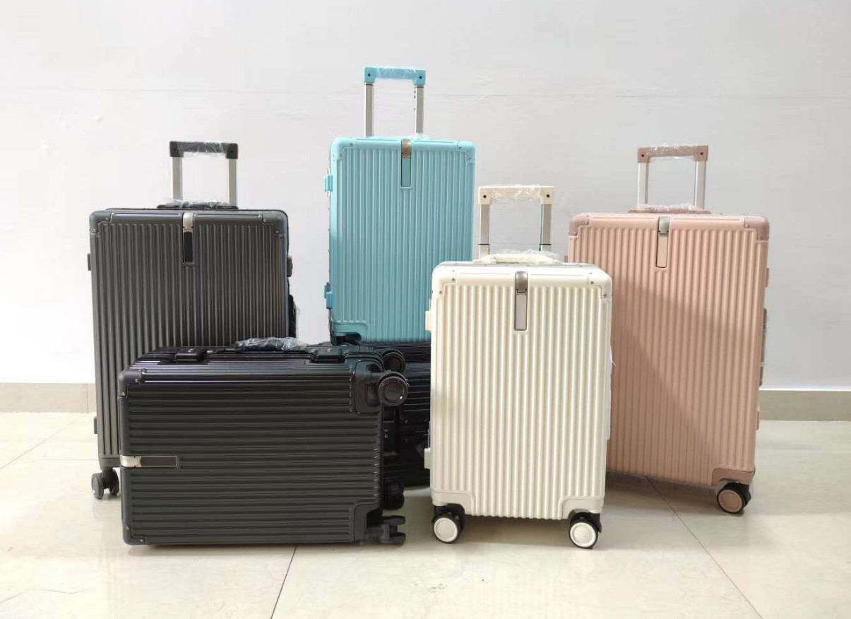 Hot Sale Aluminum Alloy Trolley Case Mute Universal Wheel Hook Password Luggage