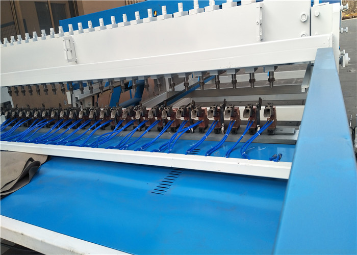 Reliable Poultry Cage Welding Machine / Weld Mesh Making Machine 2 Years Warranty