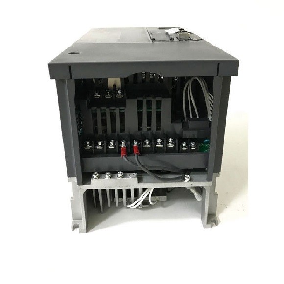 MR-J3-700B Mitsubishi AC Servo Motor Drive MRJ3700B 0.1kw 200VAC