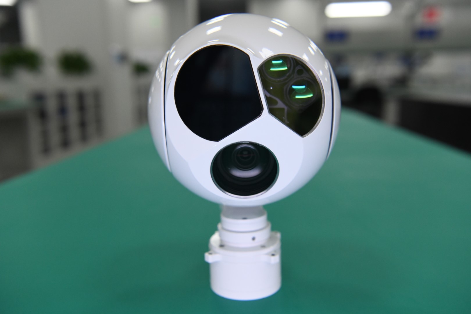 Long Range Surveillance EO System Airborne Electro Optical Pod