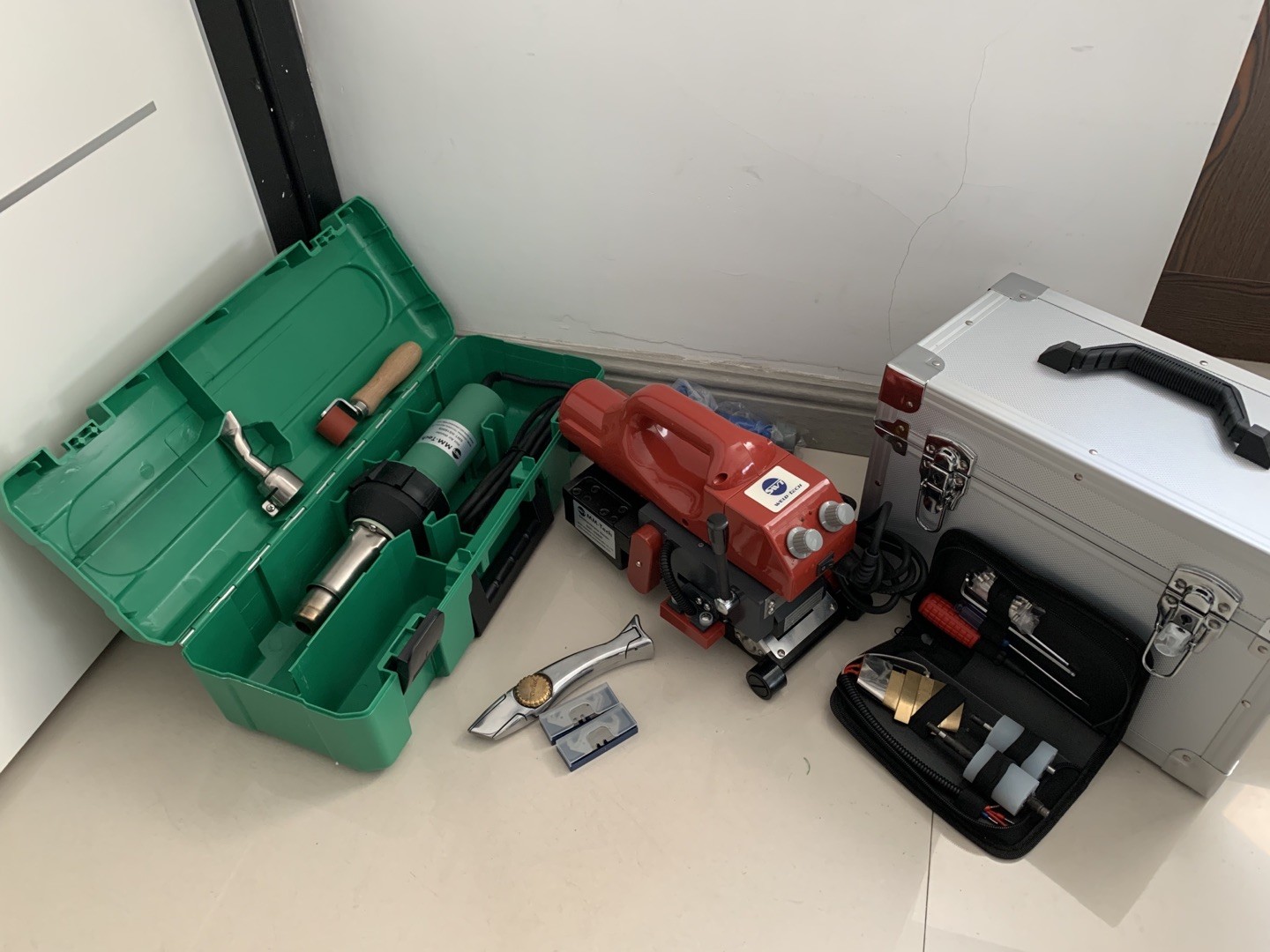 SWT - NS800 220v Red Hot Wedge Welder Welding Thermoplastic Material