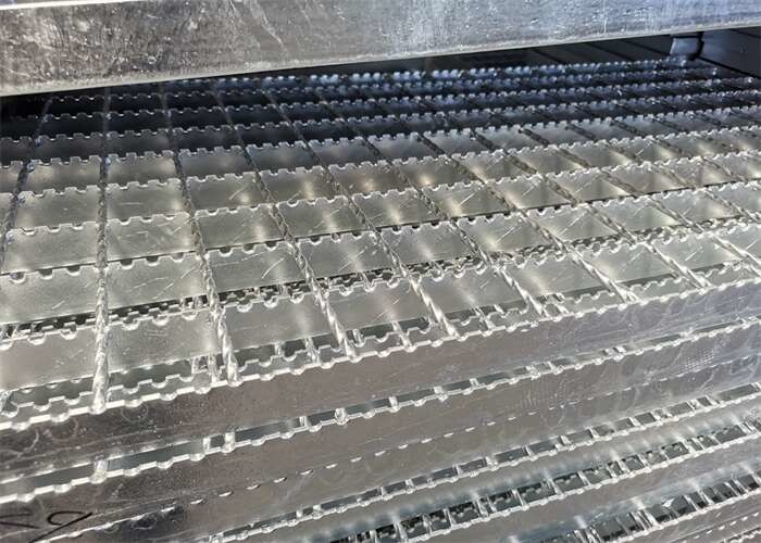 Airport Runway Q195 Hot Dip Galvanized Steel Grating Drainage Cover
