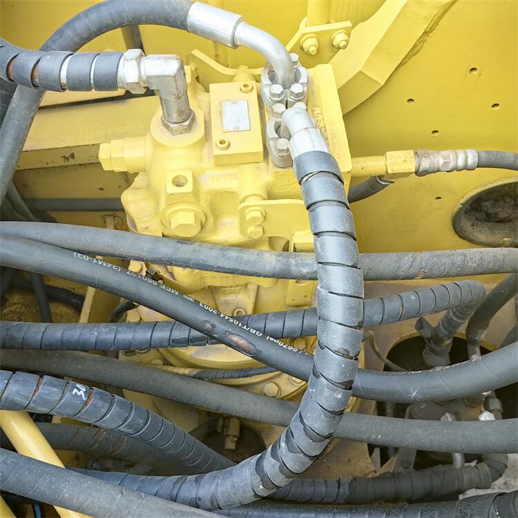 Original Japan Used Komatsu PC220-7 PC220 Excavator with Original Hydraulic Cylinder