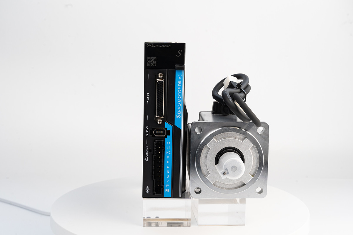 Magnet Durable Inverter Servo Drive 220V 0.75KW 0.73KW 1KW P300E