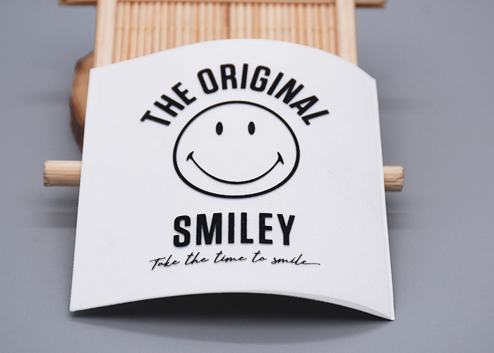 White Twill Custom Woven Label Printed Silicone Logo For Clothing