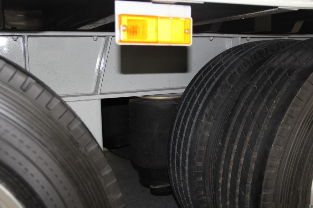 Producer Dry Van Semi Trailer with Dual Line Braking System Open Wing and Competitive