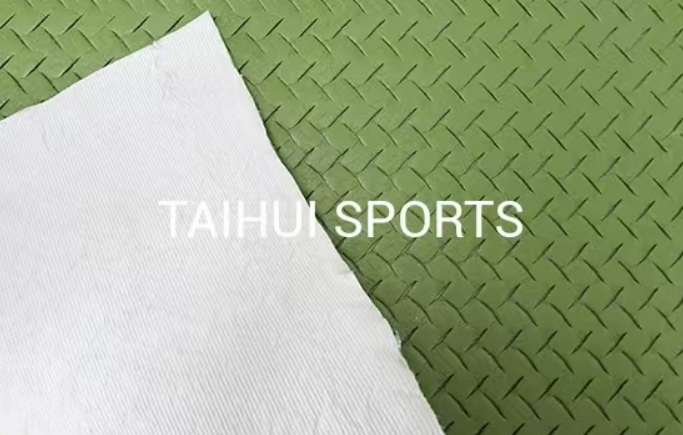 Soccer / Hockey / Rugby Field Shock Pad Cutting Style Design Water Resistance Excellent Shock Absorption