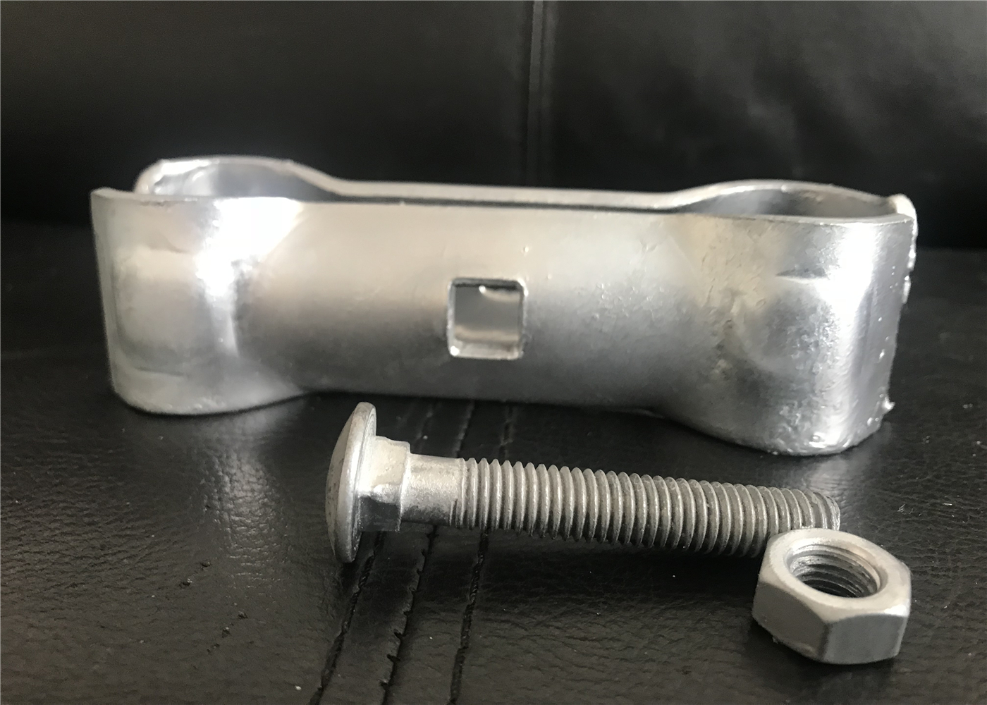75mm3inch /90mm3.5inch/100mm4inch temporary post center distance Hot dipped Galvanized And Powder coated Clamp