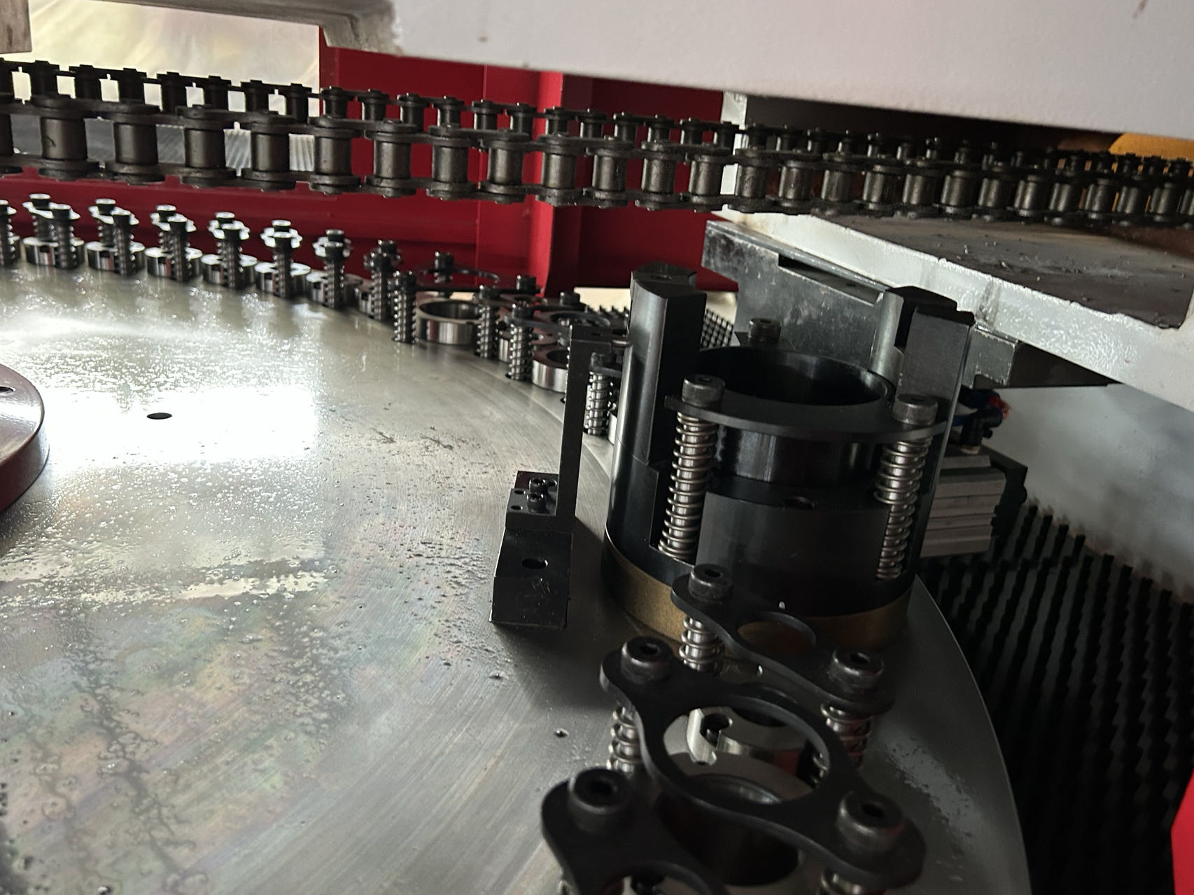 3000mm*1500mm Sheet CNC Turret Punching Machine Press Servo Motor