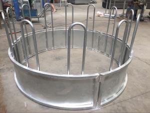 China Metal Galvanized Steel Round Bale Pasture Hay Rack Livestock Feeder wholesale