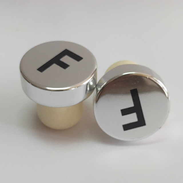 Wine Bottle Stopper, Made of Synthetic Cork, Customized Designs are Accepted
