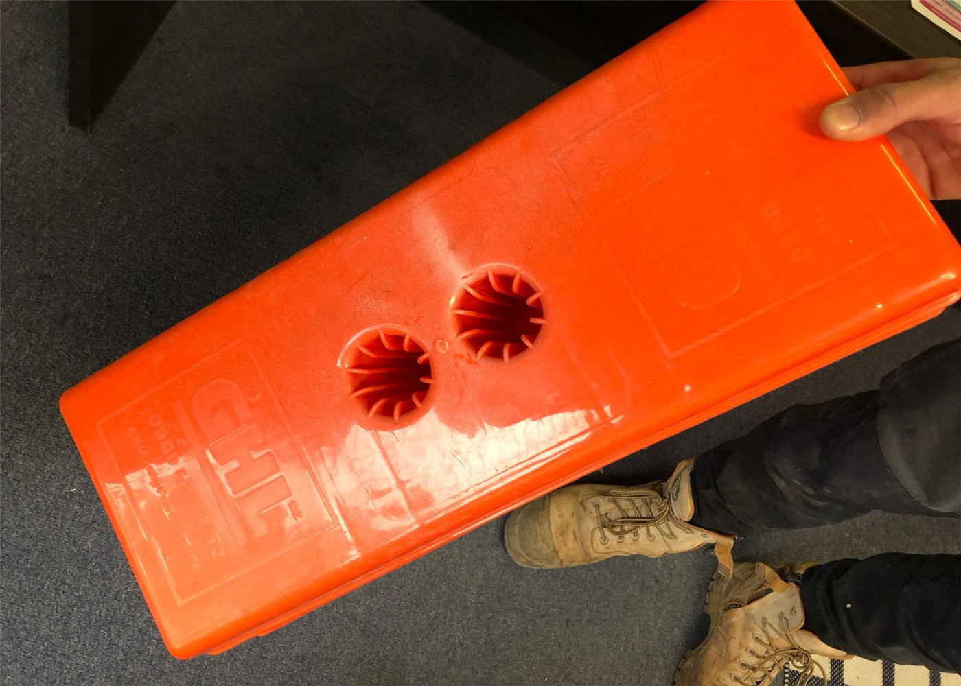 HDPE temporary fencing base 43mm available any color orange blue and violet all molding design UV 10 level