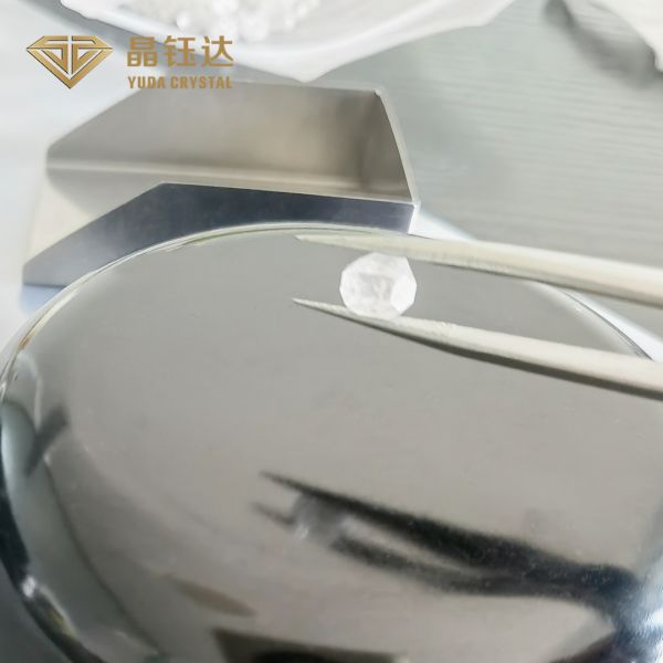 2.0-2.5 Ct HPHT DEF Colour Diamond Lab Created Diamond Raw Stones