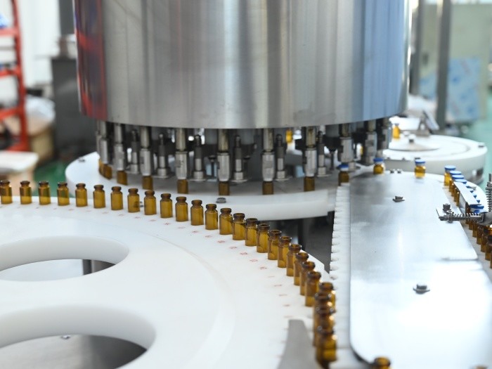 High Speed Filling And Capping Machine For Oral Liquid Glass Vials And PET Bottles With Follow Up Device