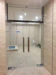 China ISO Aluminium Double Swing Door Sound Insulation Residential Swing Doors wholesale