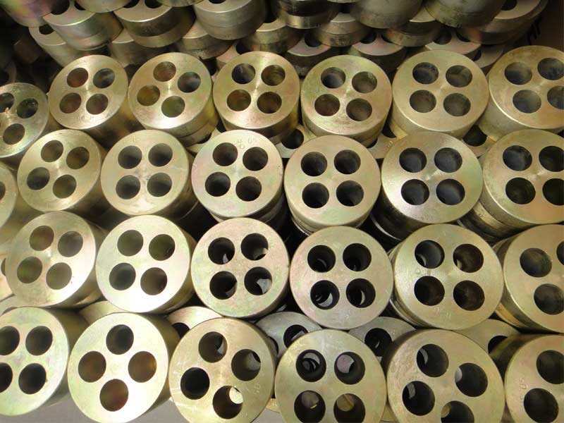 Steel Multi Strand Post Tension Anchor Round Anchor Head For Concrete Slab Anchor