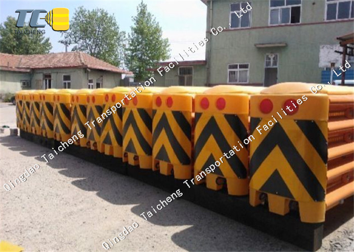 Wear Resistant Quadguard Crash Cushion Anti Collision Pad Redirective Attenuator