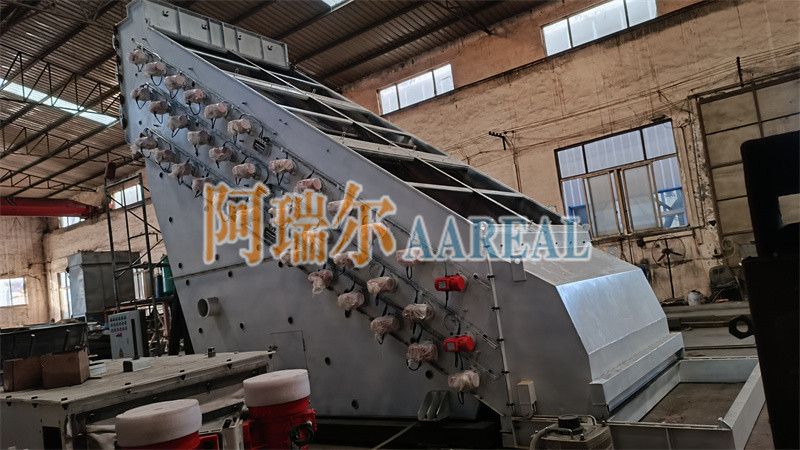 30~50 Tons/Hour Large Capacity 1~4 Decks Natural Silica Sand High Frequency Screen Vibrating Sieve for Natural Silica Sand Fine Screening With Perfect