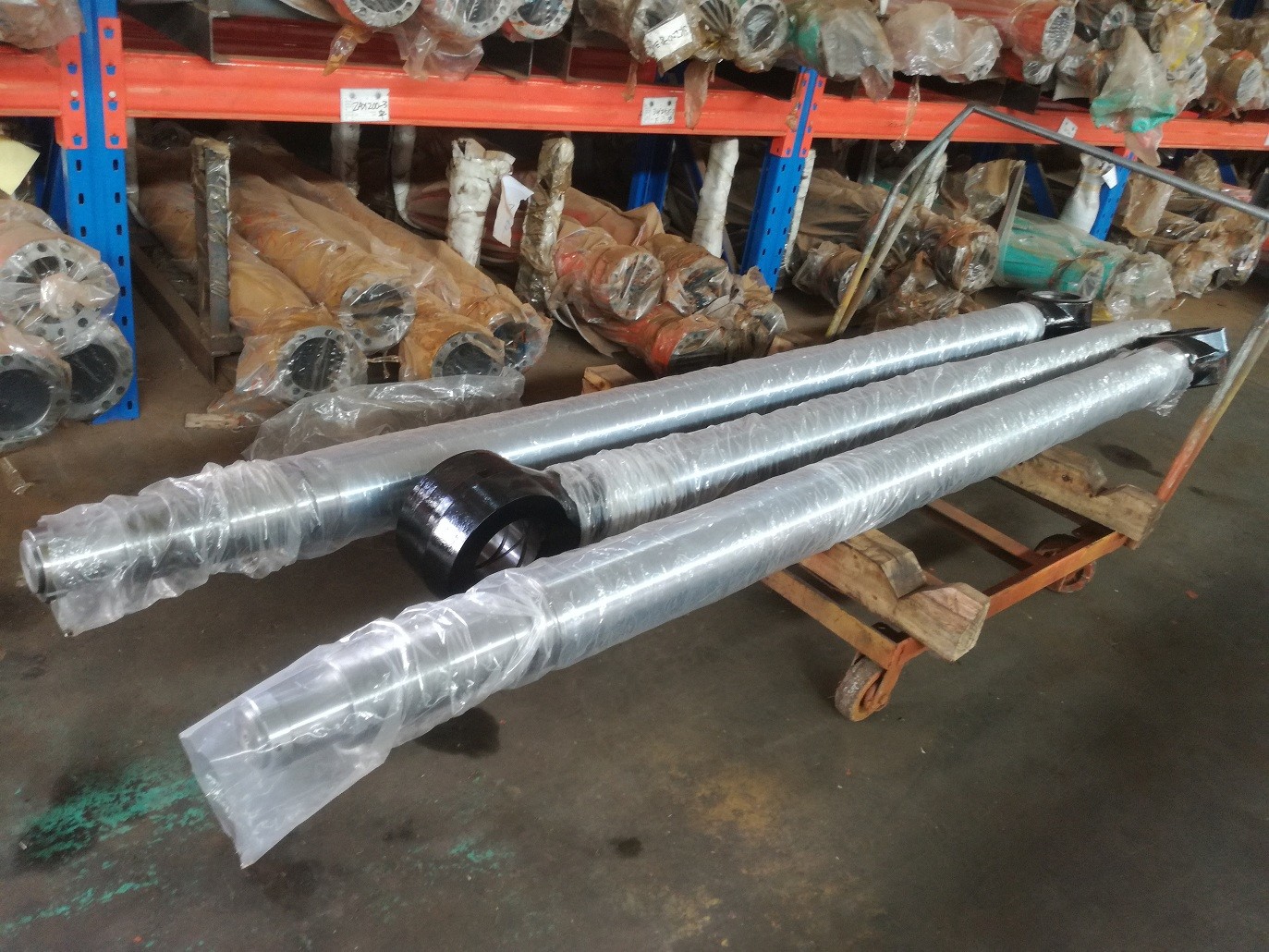cat E390 arm hydraulic cylinder rod , CHINA EXCAVATOR PARTS