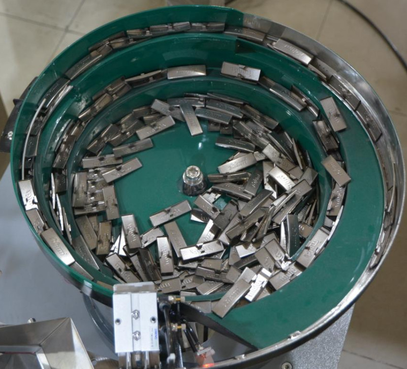 Fasteners Nuts hardware counting packing machine Door Hinge Nails Screw Packaging Machine