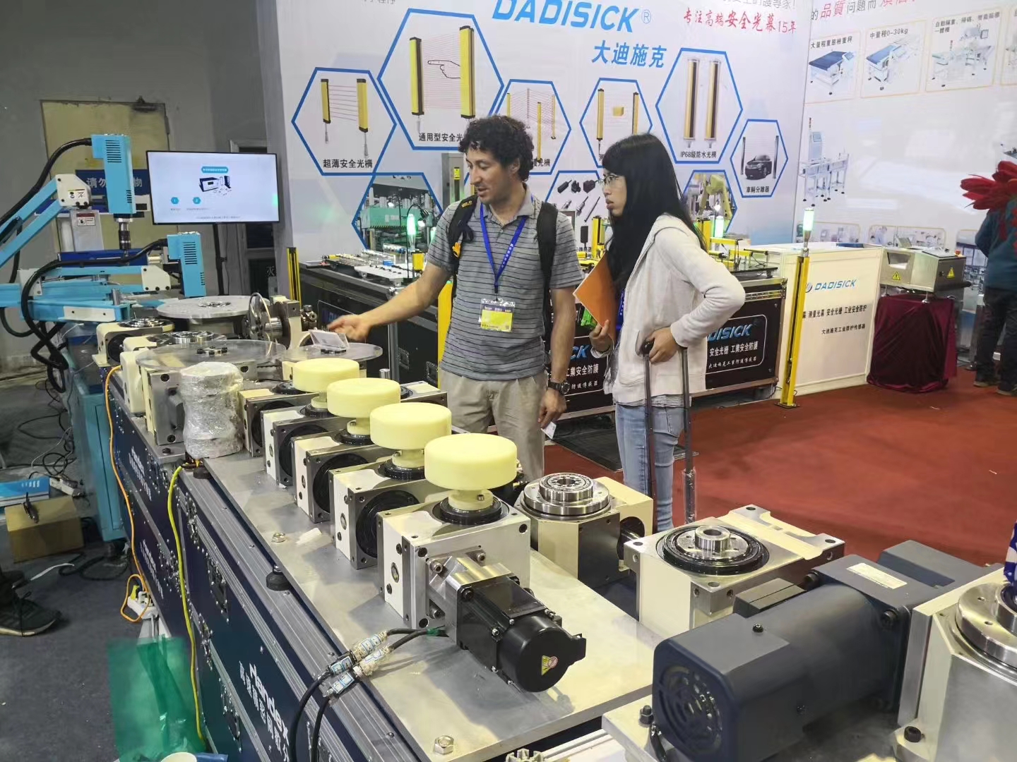 Good Compression And Wear Resistance 110DF Cam Divider With Video Outgoing-Inspection