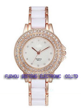 Ladies watch white bracelet metal band and double circle diamond inset case