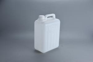 China 5L Extrusion Blow Moulded Plastic Jerry Can White Color And 2mm Wall Thickness For Durability wholesale