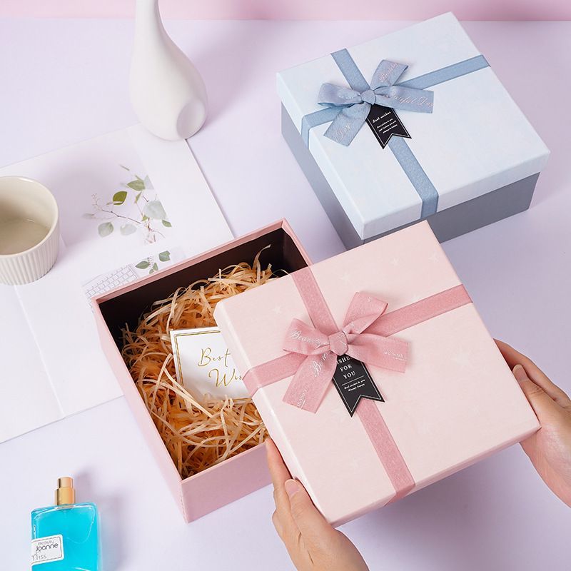 Fashionable Top Grade China Wholesale Custom Logo Packaging Boxes Luxury Lid and Base Paper Carton Box with Ribbon Bow-Tie for Wedding Gift