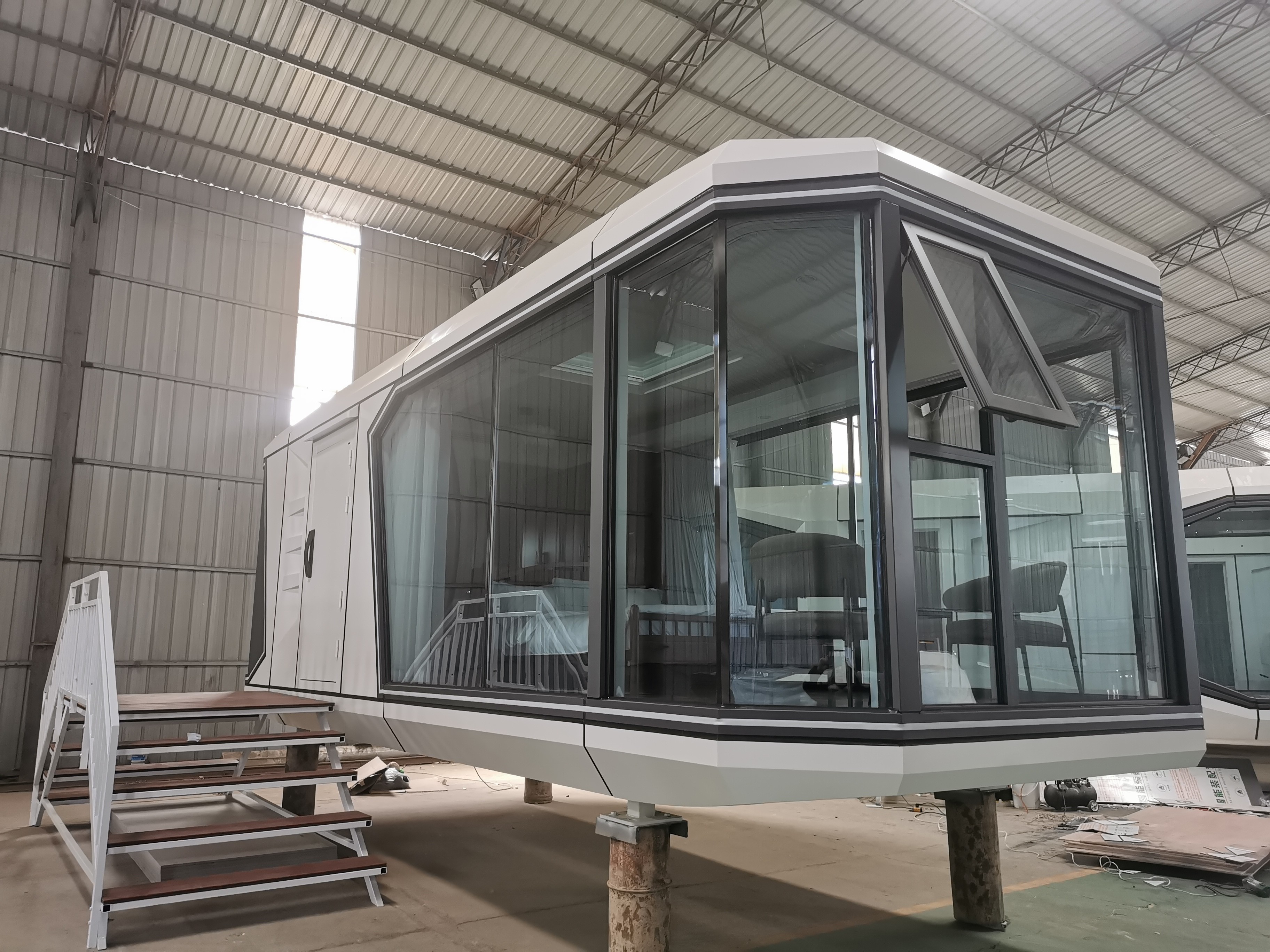 Hotel Space Capsule Container House Prefab Modular House Building With Interior Decoration