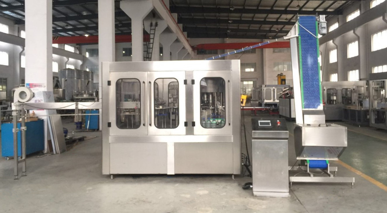 SUS316 8000BPH Spring Water Bottling Line ROAL Capping 120mm Bottle