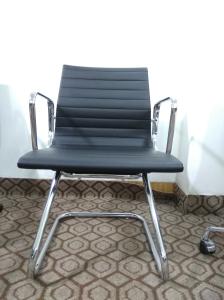 China Bow Frame Executive Leather Office Chair With Chrome Plated Aluminum Alloy Armrest wholesale